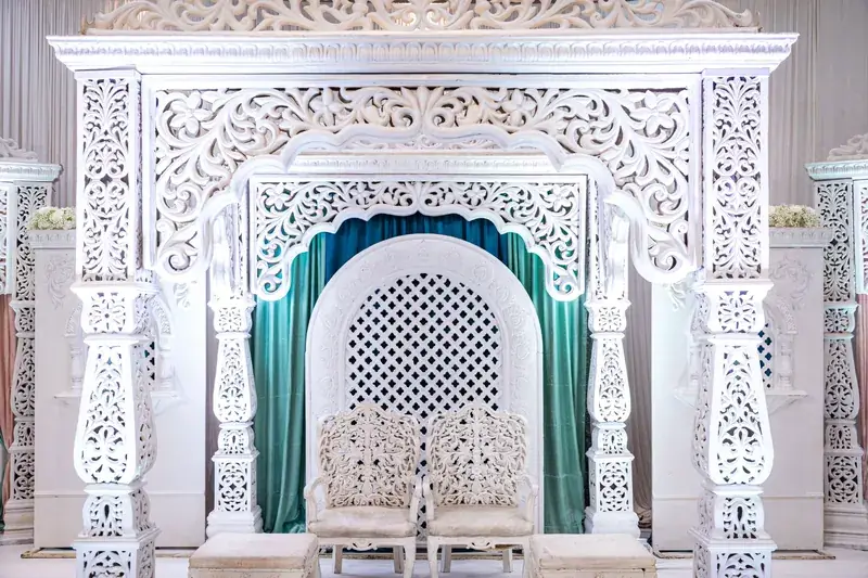 Jodha Akbar Mandap: front view with teal draping